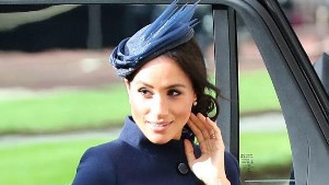 Gaya Busana Meghan Markle