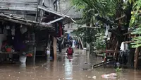 Update Banjir Jakarta: 35 RT dan 23 Ruas Jalan Masih Terendam
