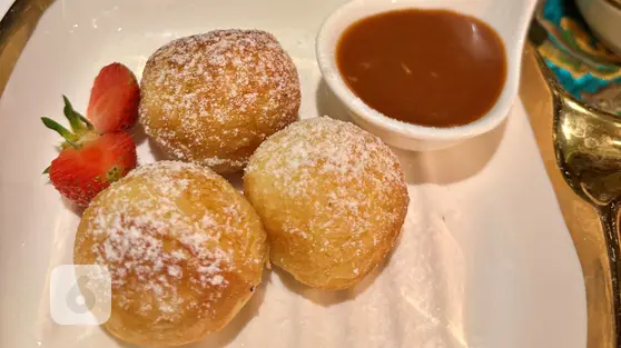 Resep Poffertjes Mini ala Belanda yang Lembut dengan Saus Gula Aren