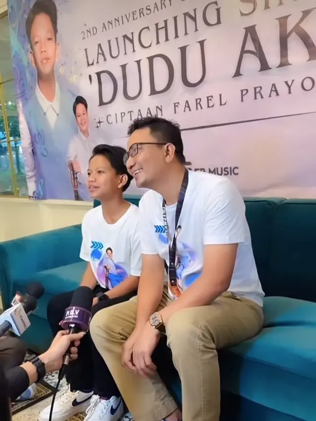Potret Farel Prayoga saat rilis single baru berjudul Dudu Aku (Sumber: Instagram/@farelprayoga.real)