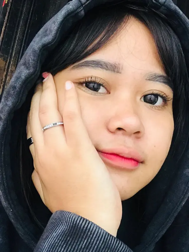 Potret Ulan Dwi Tami seleb TikTok yang disangka kembaran Brisia Jodie