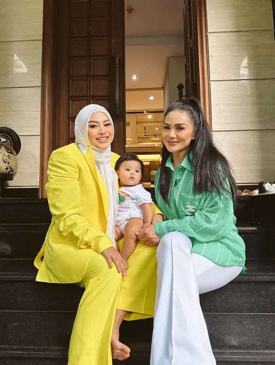 [Instagram/aurelie.hermansyah]