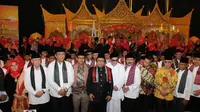 Wakil Ketua MPR Oesman Sapta berharap anggota Gebu Minang dari beragam profesi dan latar belakang mampu menjaga persatuan dan kesatuan.