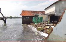 Dulunya Berjarak 1 Km dari Pantai, Desa di Pekalongan ini Kini Sudah Tenggelam oleh Air Laut