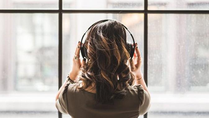 Merinding Mendengar Lagu Tertentu? Tanda Kamu Punya Otak ...
