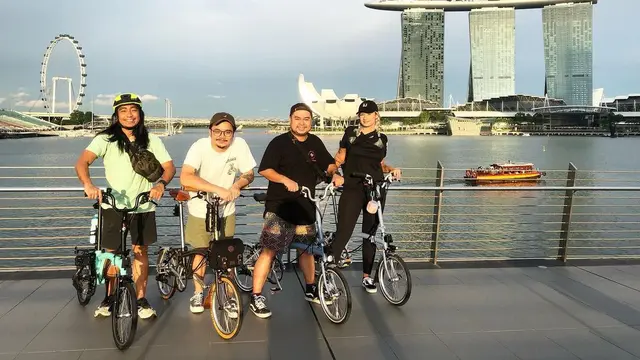 Kini Menetap di Singapura, Ini 6 Potret Terbaru Derby Romero dan Istri