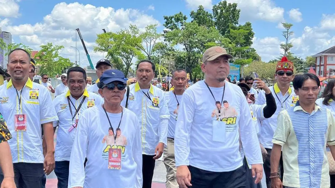 Paslon) Pilgub Kalimantan Tengah (Kalteng) 2024, Abdul Razak dan Sri Suwanto (ASRI), terus bergerilya mengunjungi sekitar 237 titik calon pemilih di 14 Kabupaten. (Liputan6.com/Jayadi Supriadin)