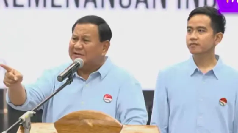 Prabowo  dan Gibran rakabumi  Raka saat menyampaikan pidato di Indonesia Arena, GBK , Jakarta. (Istimewa)