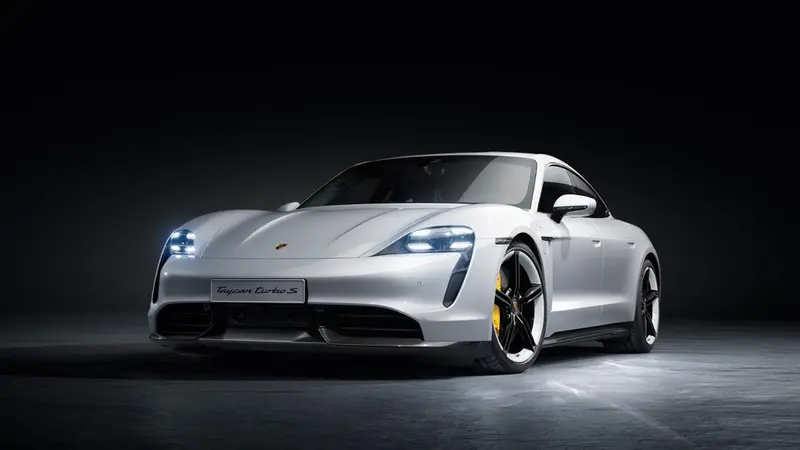 Perusahaan otomotif Porsche secara resmi meluncurkan mobil listrik pertamanya, Taycan