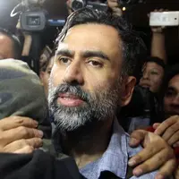 Jeremy Thomas kekerasan sudah melanggar HAM maka dari itu ia menutup pintu damai