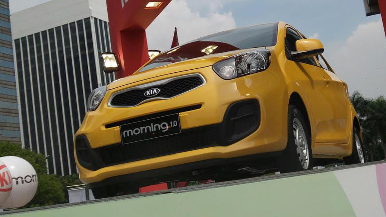 Kia Picanto Morning 1.0 (Foto: Tatan R)