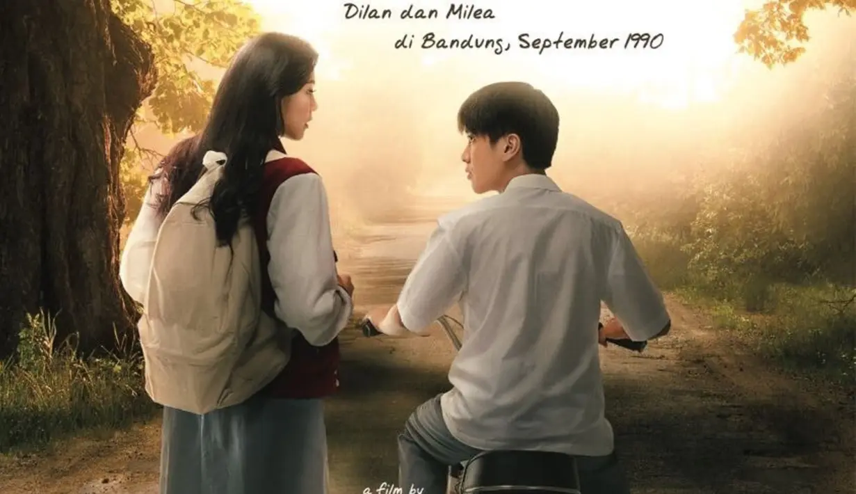 Film Dilan 1990 masuk jajaran film terlaris sepanjang masa. Diadaptasi dari novel karya Pidi Baiq dan dinantikan cukup lama, film yang dibintangi oleh Iqbaal Ramadhan dan Vanesha Prescilla ini sukses raup 225.000 penonton di hari pertama. Bahkan saking antusiasnya penonton, film Dilan 1990 ramai menjadi perbincangan selama masa penayangannya di tahun 2018 lalu. (Liputan6.com/IMDb)