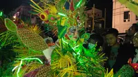 Meski diguyur hujan beberapa kali, Semarang Night Carnival 2016 tetap berlangsung meriah