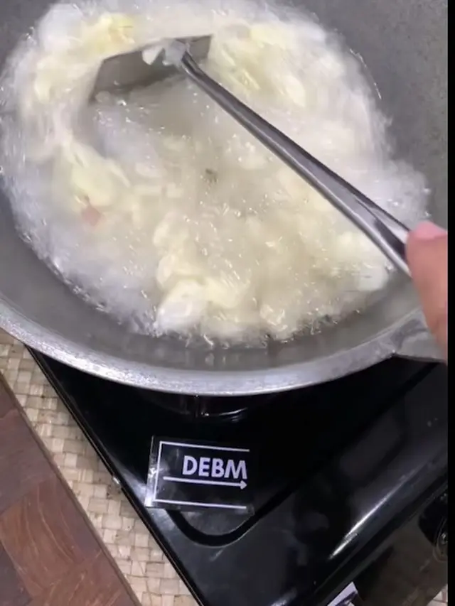 Tanpa Rendaman Garam dan Cuka, Ini Cara Goreng Bawang Putih yang Krispi dan Anti Pahit
