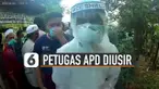 Beredar video warga mengusir petugas medis berpakaian APD. Kejadian ini terjadi karena warga meminta proses pemakaman dilakukan di pemakaman umum biasa bukan di makam khusus Covid - 19