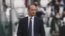 Pelatih Juventus, Massimiliano Allegri menyaksikan pemainnya bertanding melawan Sampdoria pada pertandingan Liga Serie A Italia di Allianz Stadium di Turin, Italia, Minggu (26/9/2021). Kemenang ini mengantar Juventus naik ke posisi delapan dalam klasemen sementara. (Marco Alpozzi/LaPresse via AP)