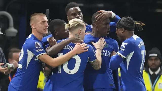 Foto: Melihat Joget Nicolas Jackson Setelah Cetak Gol ke Gawang Tottenham Hotspur, Menang Mah Bebas