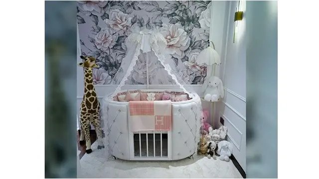 6 Potret Syahrini Rayakan 2 Bulan Kelahiran Anak, Wajah Baby Masih Dirahasiakan