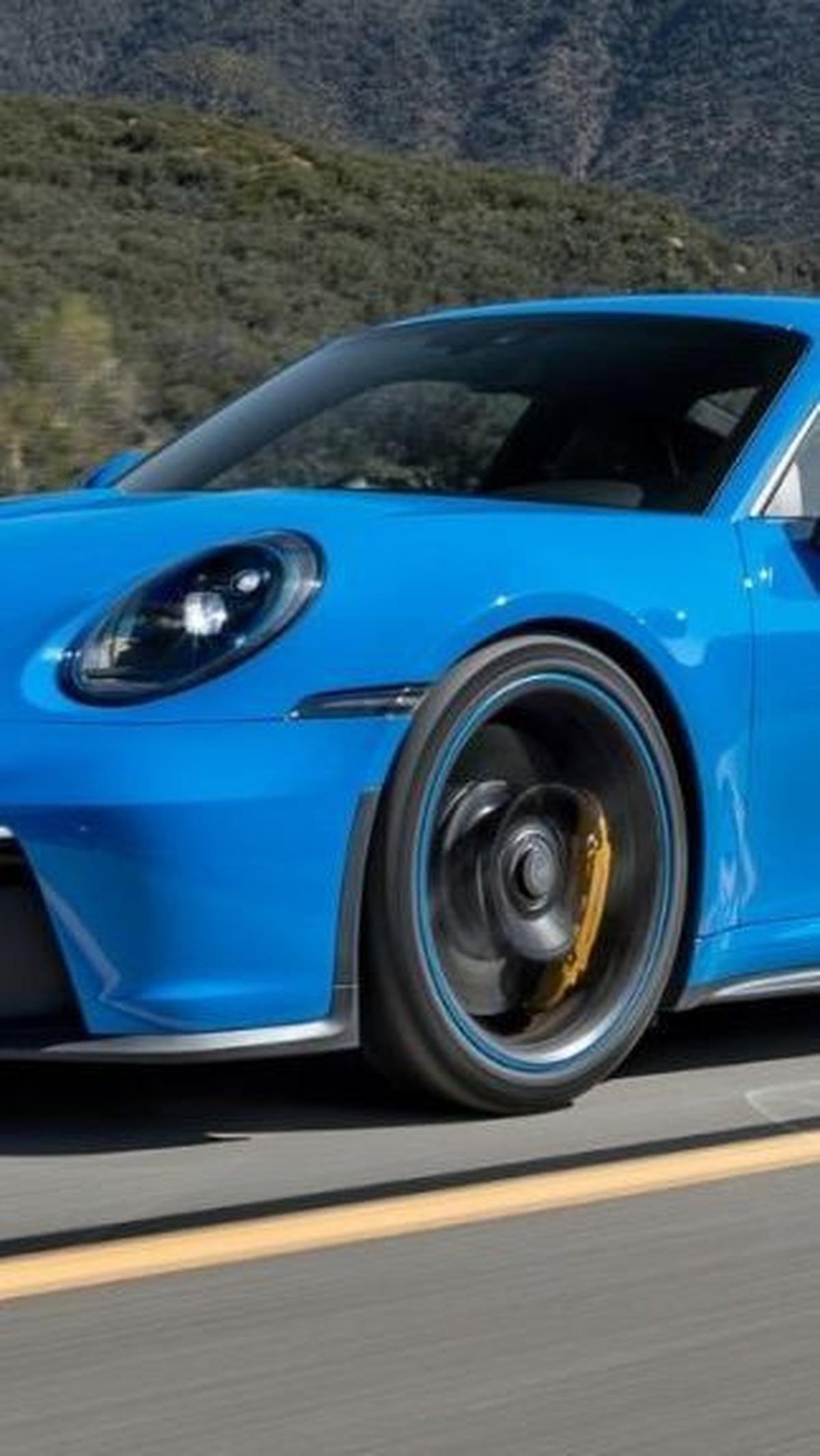 <b>Fitur-Fitur Porsche 911 GT3</b>