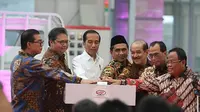 Presiden RI Joko Widodo meresmikan fasilitas produksi PT Solo Manufaktur Kreasi (Esemka) di Boyolali, Jawa Tengah. (Fajar Abrori / Liputan6.com)