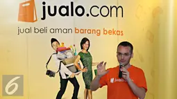 Founder Jualo Chaim Fetter memberikan keterangan saat konferensi pers di Jakarta, Senin (25/1). Chaim Fetter menargetkan bakal mengalahkan OLX Indonesia dalam waktu 18 bulan dari sekarang. (Liputan6.com/Immanuel Antonius)