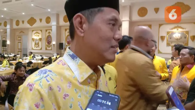 Zulfikar Arse Sadikin salah satu Caleg DPR RI dari Partai Golkar saat memberikan keterangan pers (Hermawan Arifianto/Liputan6.com)