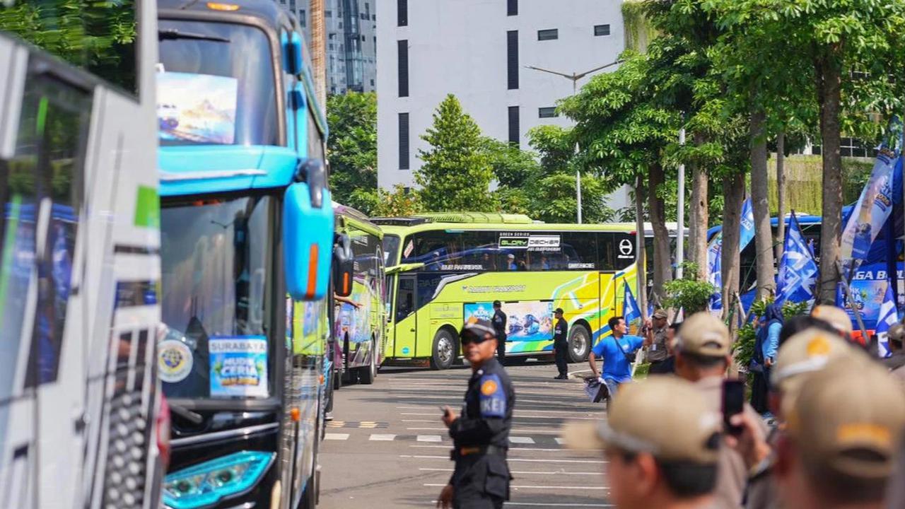 FOTO: Mudik Ceria PAN 2026 Berangkatkan Ribuan Warga Pulang Kampung Gratis