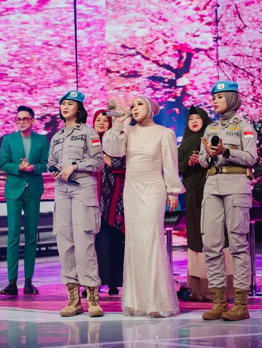 (Instagram/melly_goeslaw)