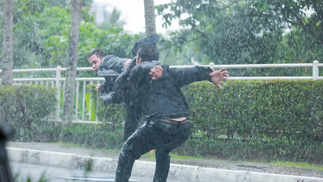 Hujan-hujanan, Ini 7 Momen Stefan William Akting Laga Dalam Sinetron Anak Band