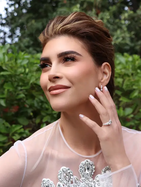 Setiap cincin dihiasi berlian paling jernih dan cemerlang yang berada di puncak warna transparan. Begitu juga cara pemotongan berbeda agar keindahan batu permata tetap terjaga.  (Foto: Piaget)