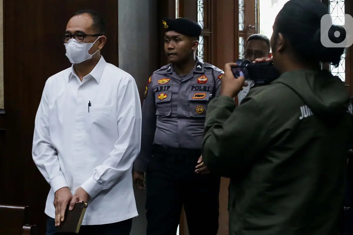Rafael Alun Trisambodo Dituntut 14 tahun Penjara