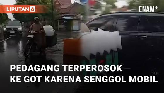 VIDEO: Detik-detik Pedagang Es Batu Terperosok Ke Got Karena Senggol Mobil