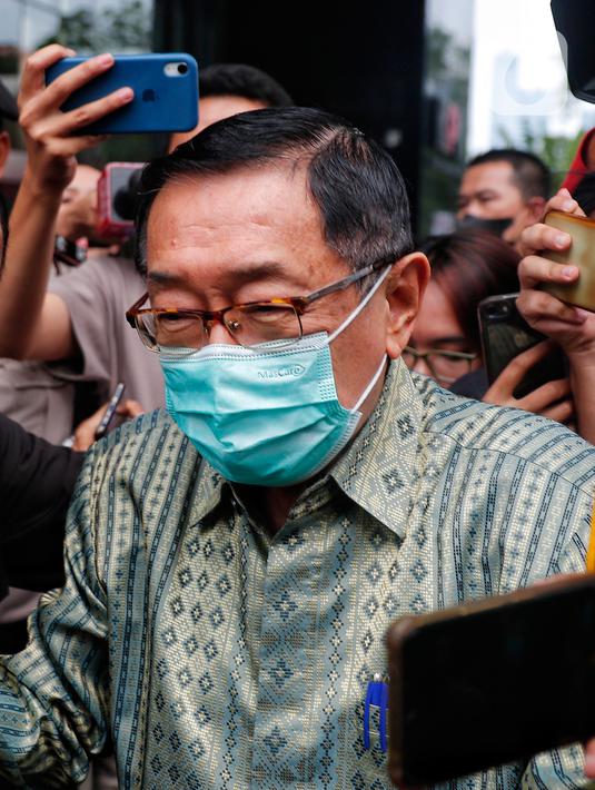 Tim penyidik memeriksa seorang petinggi perusahaan kopi terkait gratifikasi Saiful. (Liputan6.com/Angga Yuniar)