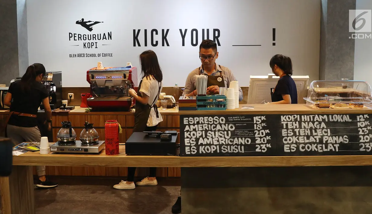 Sebuah kafe yang berada didalam Menara Kibar di Jakarta, Selasa (29/8). (Liputan6.com/Immanuel Antonius)