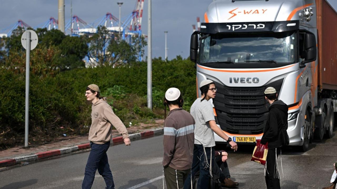 Warga Israel blokir truk bantuan kemanusiaan ke Gaza