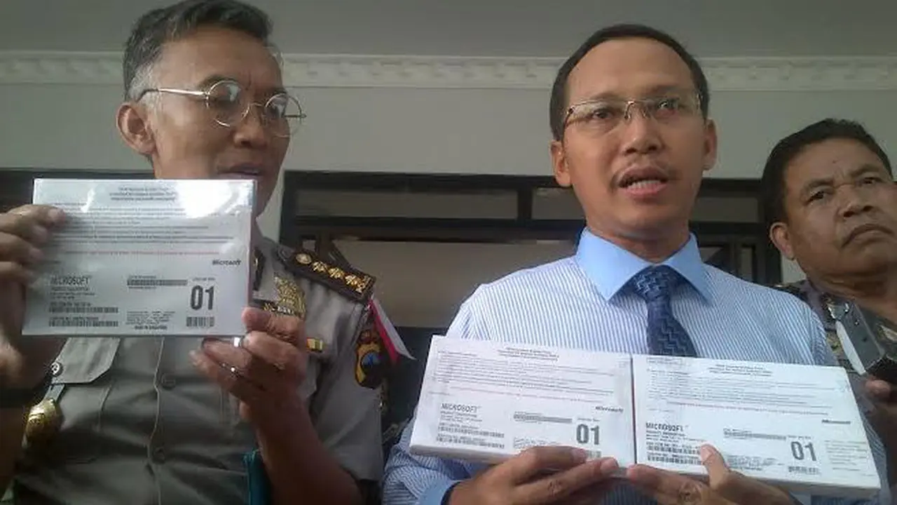 Microsoft Razia Penjualan Windows 7 Bajakan