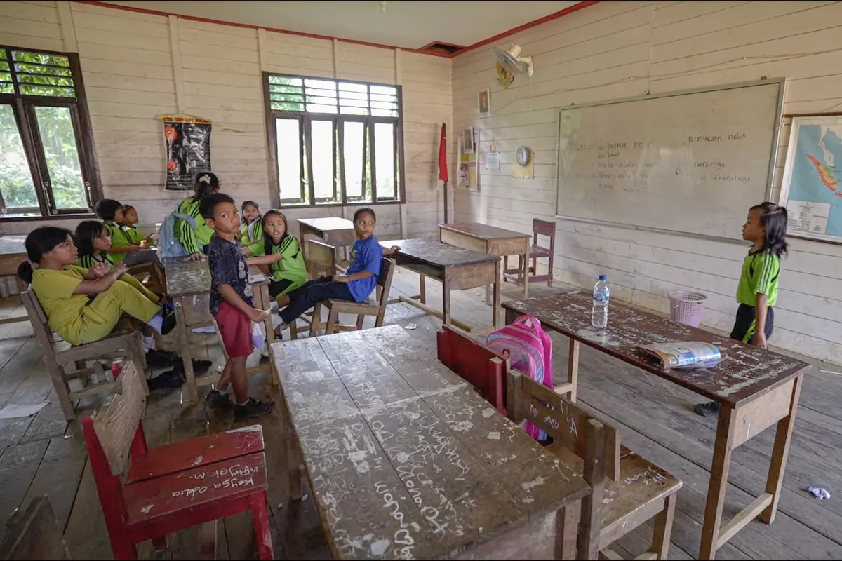 HUT RI ke-79 menjadi momen kolaborasi Pertamina Patra Niaga bersama konsumen Pertamax untuk membantu kelengkapan prasarana sekolah di wilayah 3T Kalimantan Timur, tempat Ibu Kota Negara (IKN) berada (Istimewa)