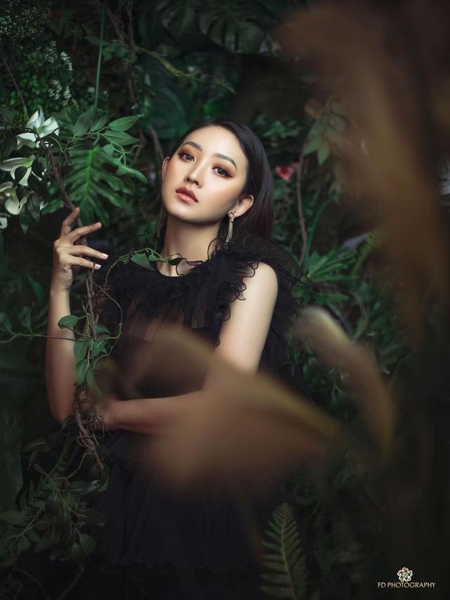 6 Pemotretan Natasha Wilona Bertema 'Secret Black Forest', Memukau