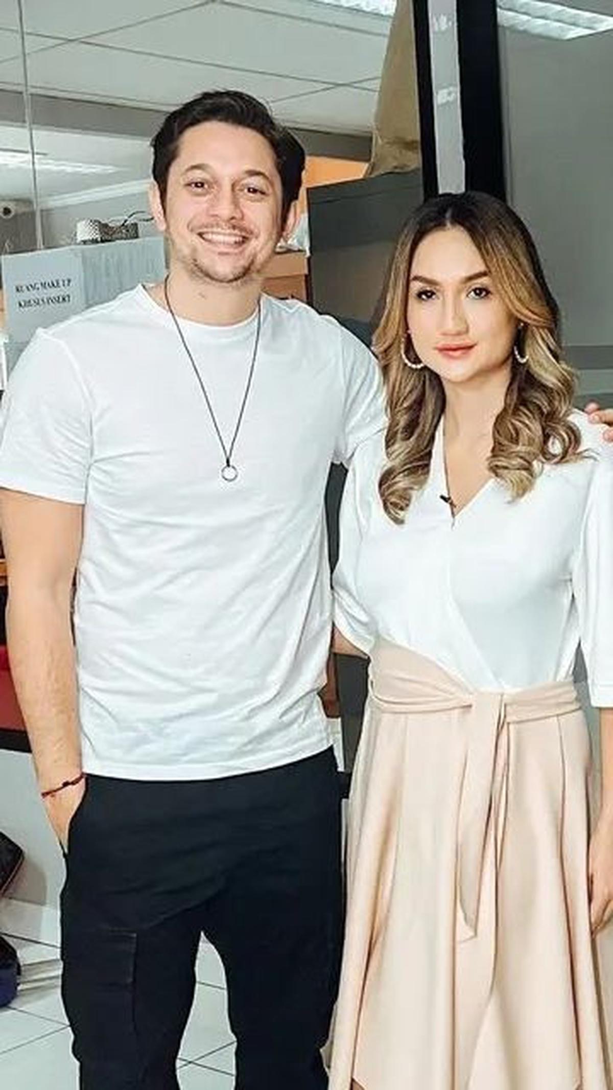 4. Andrew Andika dan Tengku Dewi Putri