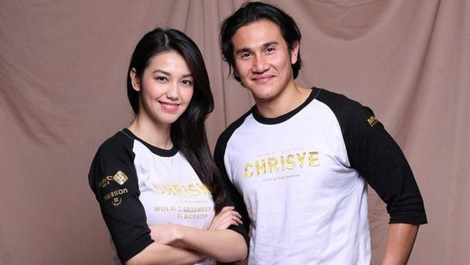 Vino G Bastian Dan Velove Vexia Beruntung Bermain Di Film Chrisye News Entertainment Fimela Com