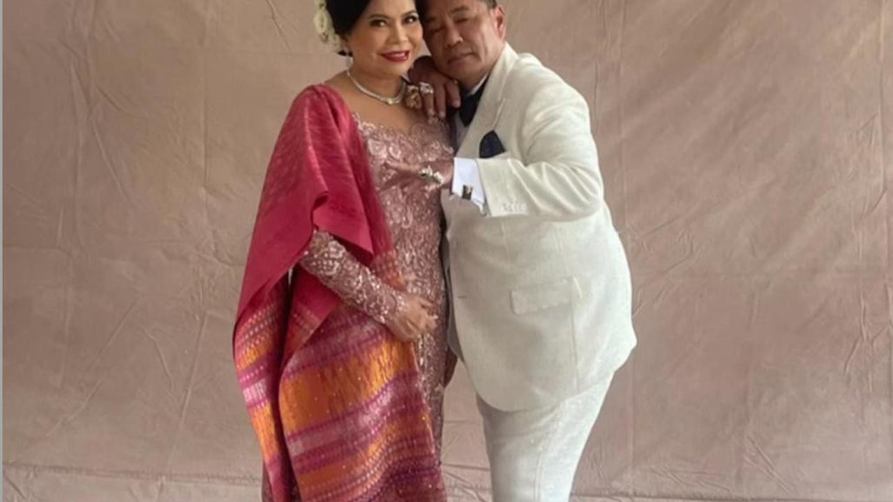 Penampilan Hotman Paris dan Istri di Pernikahan Frank Hutapea, Simbol Kelas dan Kemewahan