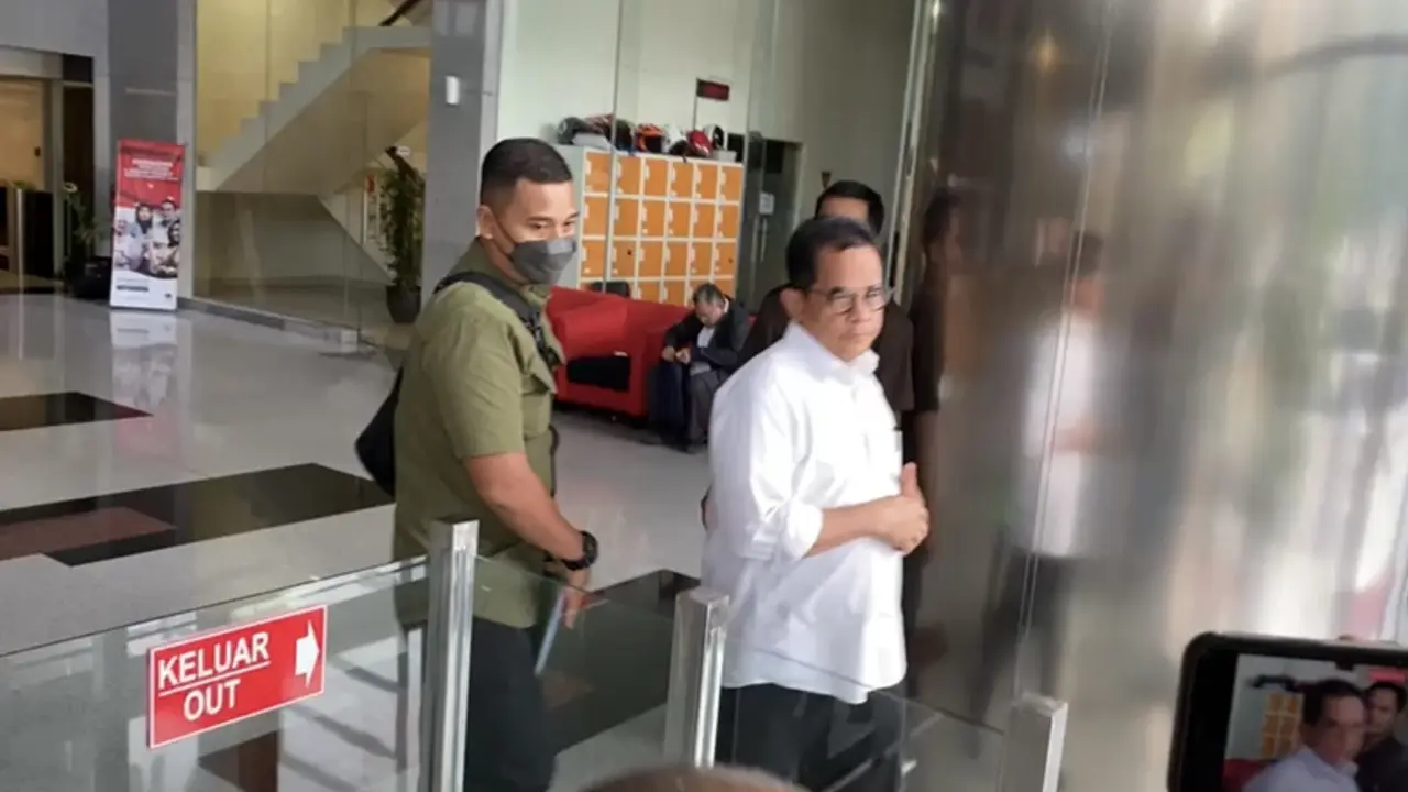 Sekjen DPR RI Indra Iskandar Diperiksa KPK Terkait Dugaan Korupsi Rumah Dinas DPR