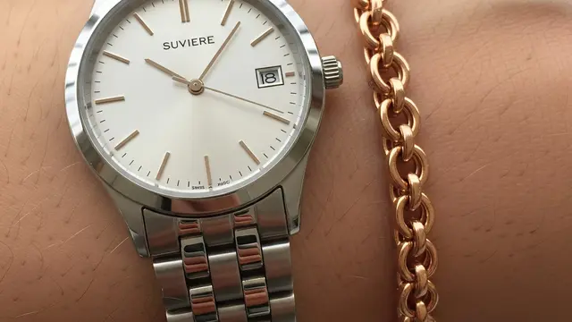 Mix & Match Gelang Emas dengan Jam Tangan