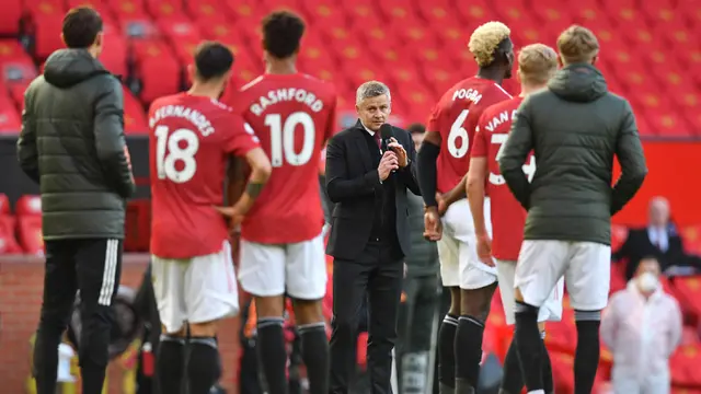 FOTO: Imbang 1-1 Kontra Fulham, Manchester United Kunci Posisi Kedua Klasemen Liga Inggris 2020/2021 - Ole Gunnar Solskjaer