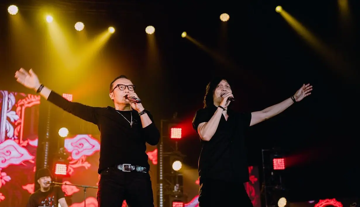 [Instagram/ari_lasso]