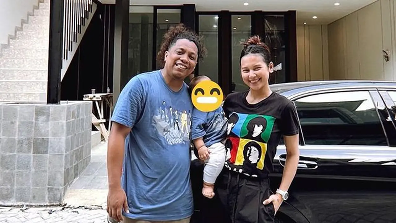 Indah Permatasari dan Arie Kriting (Instagram/indahpermatas)