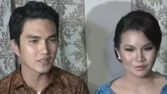 Aldi Taher Lamaran Bawa Kuaci