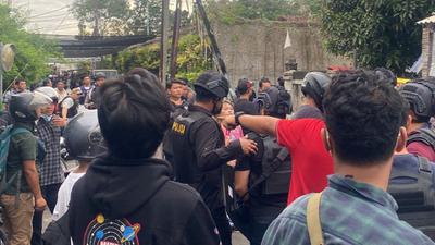 Ratakan Hampir 30 Lapak di Kampung Ambon, Polisi Dalami Identitas Pemilik