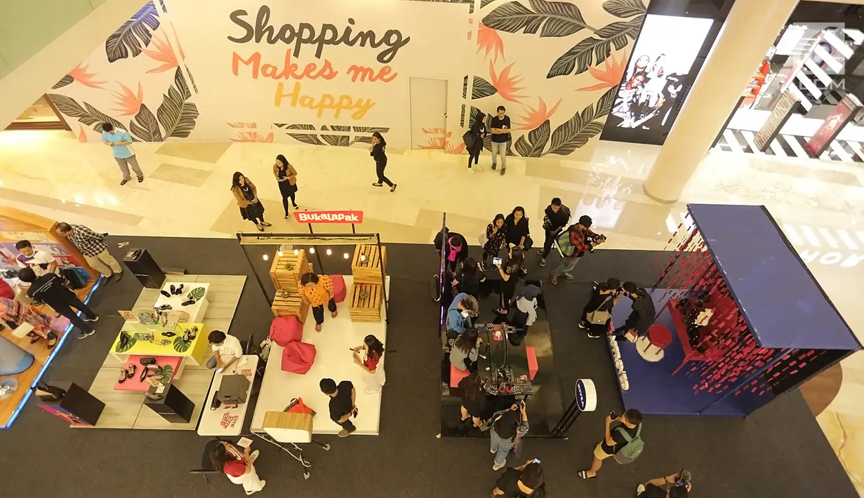Suasana dalam acara Fimela Fest 2018, Jakarta, Jumat (16/11). Fimela Fest 2018 diselenggarakan mulai tanggal 13-18 November 2018 di Gandaria City Mall, Jakarta. (Fimela.com/Bambang Ekoros Purnama)