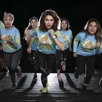 Beberapa anggota Komunitas Oneng Blarian saat mampir ke redaksi Fimela.com. (Fimela.com/Bambang E. Ros)